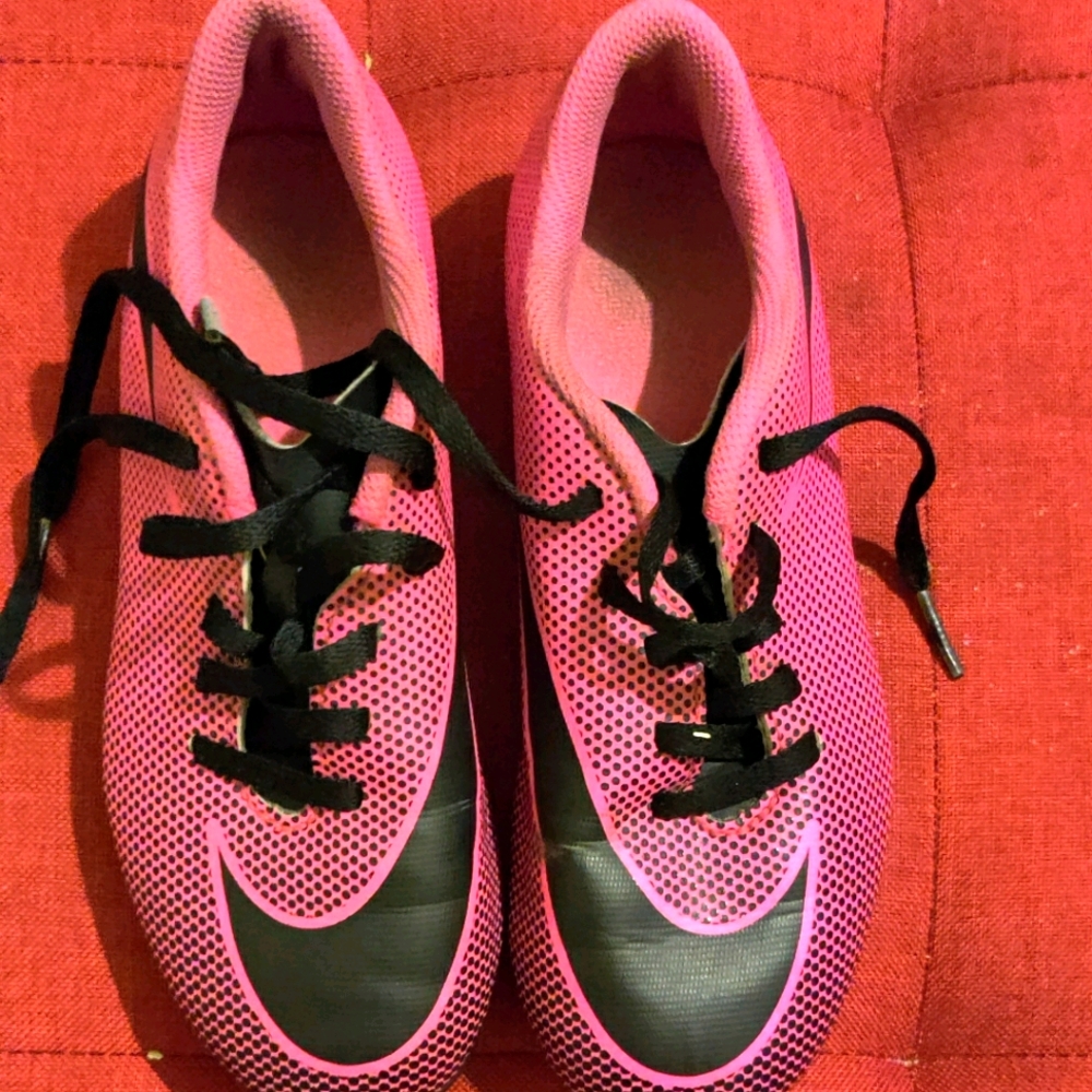 Pink Nike soccer cleats (5 for $20)